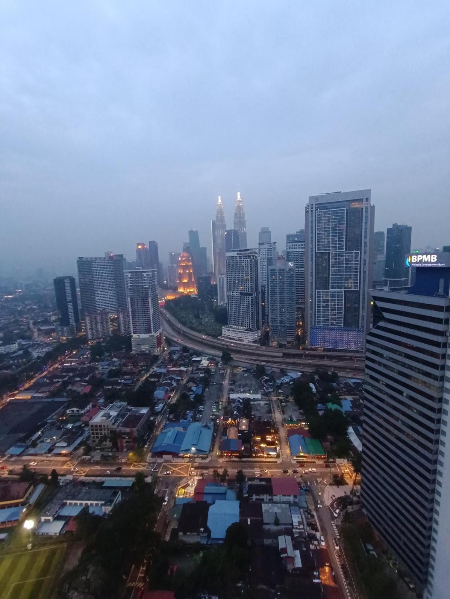 Pangsapuri Cl 27a Insta Klcc View & Infinity Pool View Kuala Lumpur