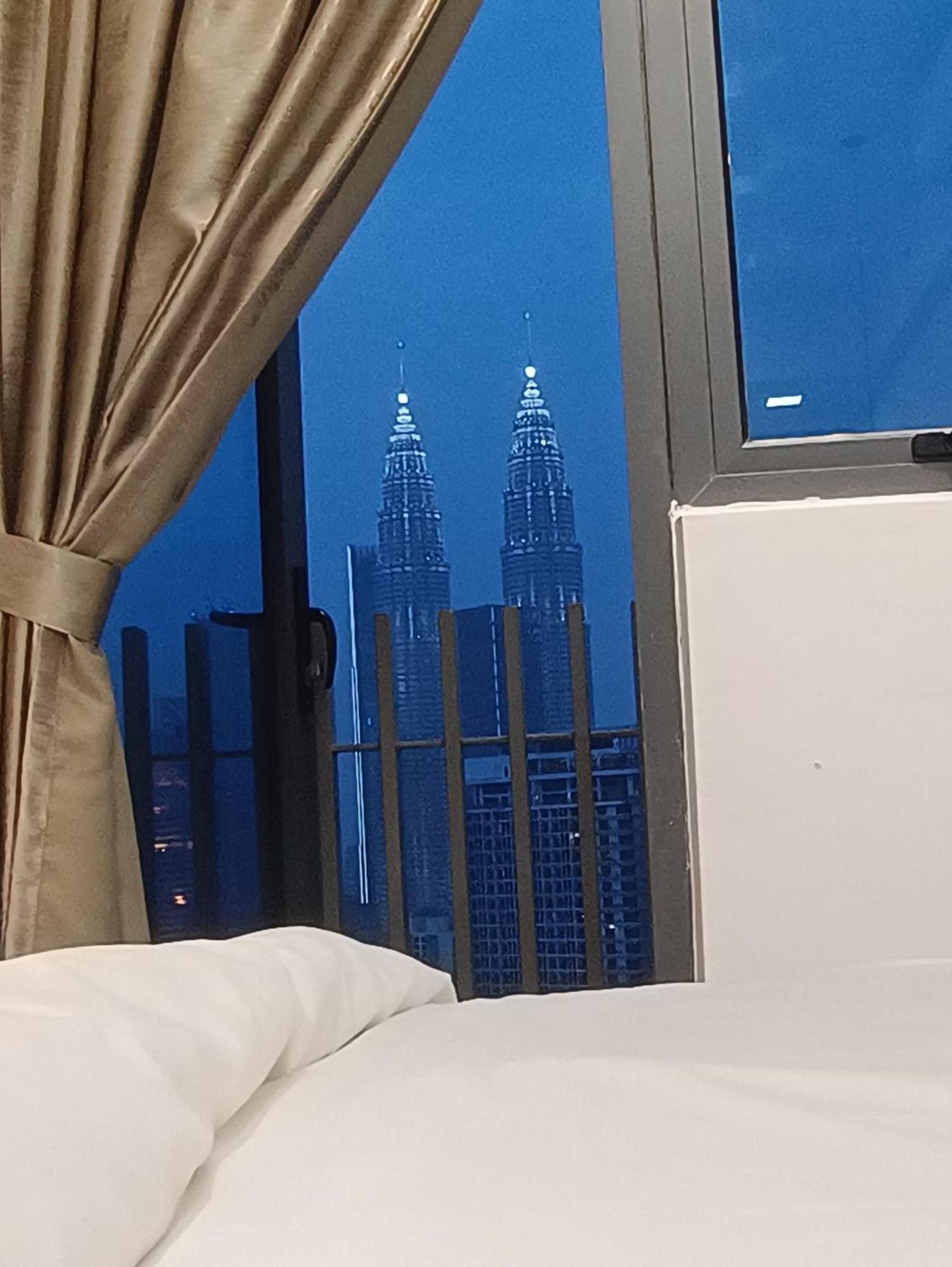 Cl 27a Insta Klcc View & Infinity Pool View * Kuala Lumpur